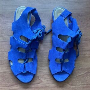 Deena & Ozzy Blue Suede Women's Peep Toe Sandals Size 6